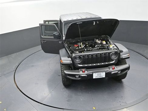 Used 2024 Jeep Wrangler Unlimited Rubicon w/ Convenience Group image 26