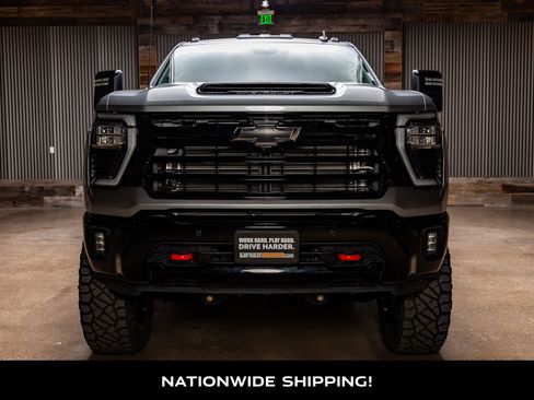 Used 2025 Chevrolet Silverado 2500 LT w/ Trail Boss Package image 4