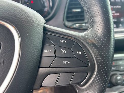 Used 2018 Dodge Challenger SXT Plus RWD image 27