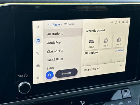 Used 2025 Toyota Camry SE image 19