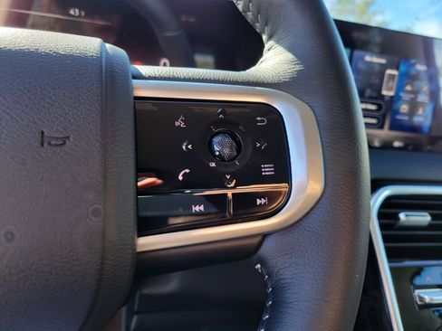 New 2026 Nissan Armada SV image 22