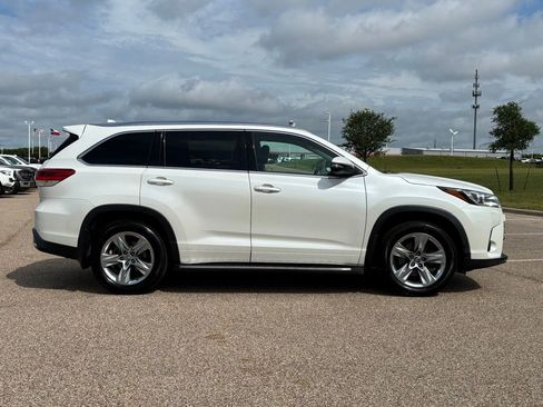 Used 2019 Toyota Highlander Limited FWD image 5