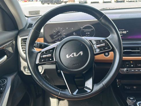 Used 2024 Kia Seltos EX AWD/4WD image 19