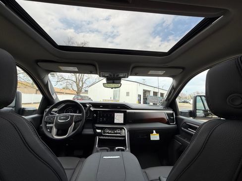 New 2026 GMC Sierra 2500 Denali w/ Denali Reserve Package image 39