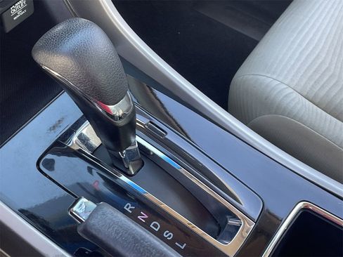 Used 2016 Honda Accord LX image 28