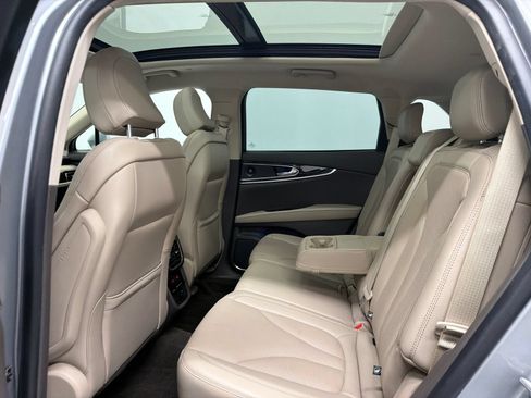 Certified 2022 Lincoln Nautilus Reserve AWD/4WD image 19