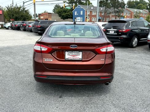 Used 2016 Ford Fusion Energi SE image 11