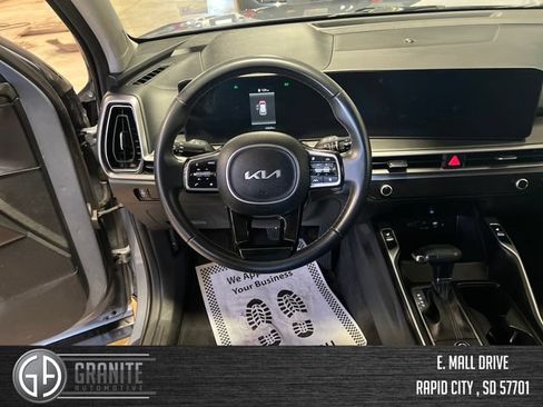 Used 2024 Kia Sorento S FWD image 22