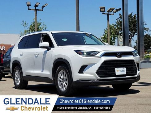 Used 2026 Toyota Grand Highlander FWD image 10