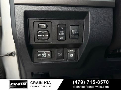Used 2019 Toyota Tundra SR5 w/ SR5 Upgrade Package AWD/4WD image 12