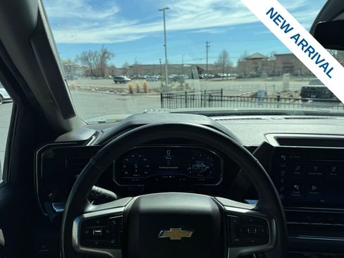 Used 2025 Chevrolet Silverado 2500 LT w/ Convenience Package image 20