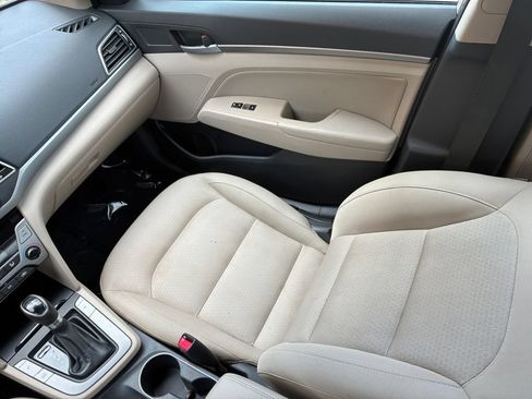 Used 2017 Hyundai Elantra Value Edition FWD image 17