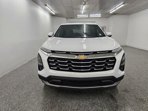 New 2026 Chevrolet Equinox LT w/ Convenience Package II AWD/4WD image 2