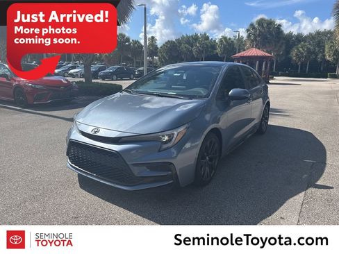Used 2023 Toyota Corolla SE w/ SE Premium Package FWD image 1