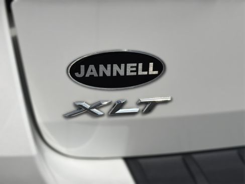 Used 2024 Ford Explorer XLT w/ Equipment Group 202A AWD/4WD image 24