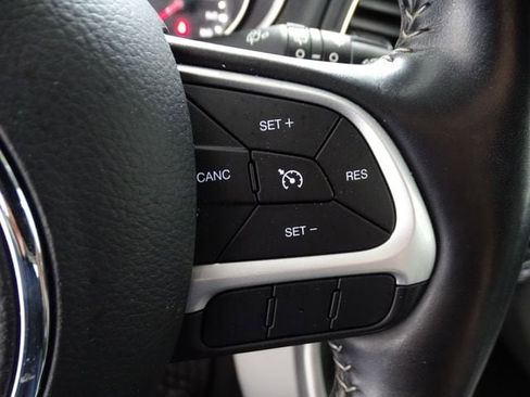 Used 2021 Jeep Compass Latitude w/ Sun and Sound Group image 8