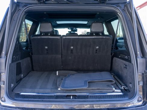 Used 2024 Jeep Grand Wagoneer L 4WD image 9