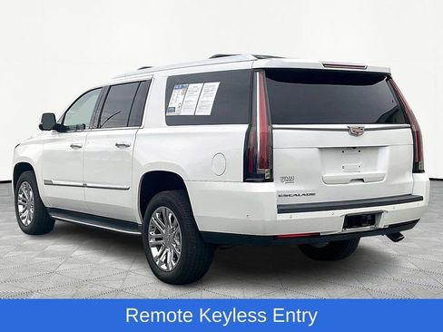 Used 2020 Cadillac Escalade ESV 2WD image 6