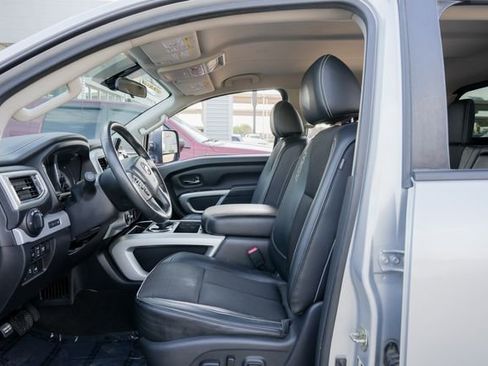 Used 2016 Nissan Titan PRO-4X image 24