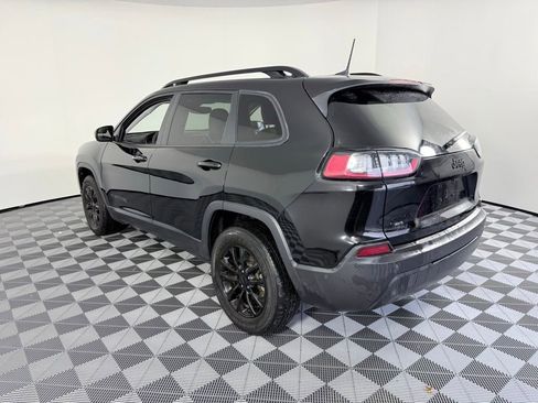 Used 2023 Jeep Cherokee Altitude Lux image 5