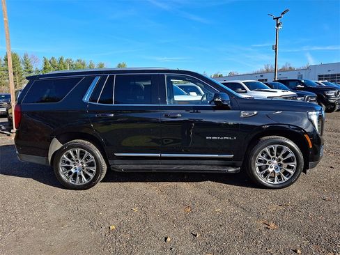 Certified 2025 GMC Yukon Denali image 7