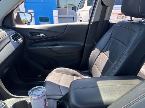Used 2018 Chevrolet Equinox Premier FWD image 17