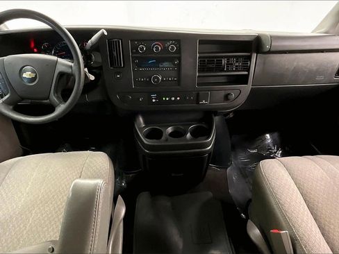 Used 2020 Chevrolet Express 2500 LT w/ LT Preferred Equipment Group image 13