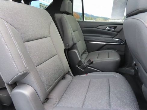 Used 2025 Chevrolet Traverse LT w/ Sun and Wheel Package AWD/4WD image 37