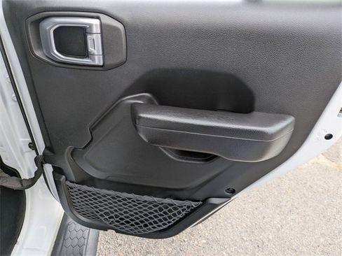 Used 2023 Jeep Wrangler Sport S image 26