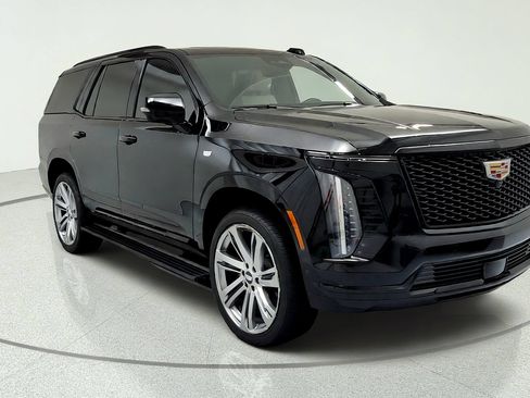 Certified 2025 Cadillac Escalade Sport w/ Touring Package AWD/4WD image 7