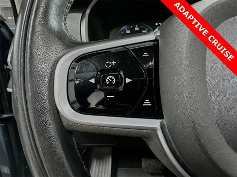 Used 2020 Volvo XC90 T5 Momentum image 36