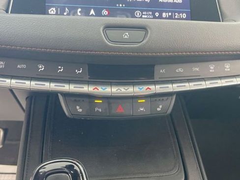 Used 2023 Cadillac XT4 Sport w/ Sun And Sound Package image 40