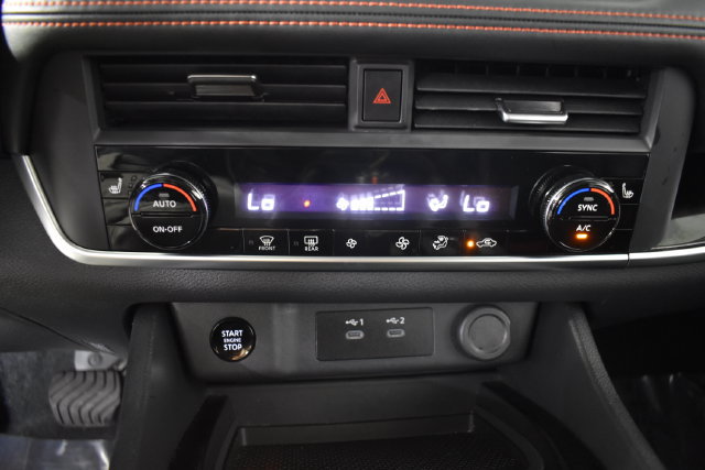 Certified 2025 Nissan Rogue SV AWD/4WD image 18