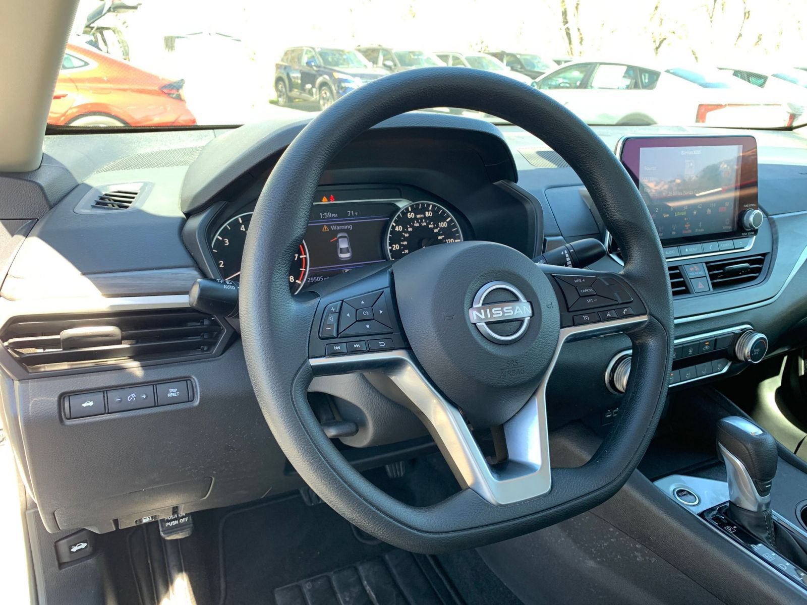 Used 2025 Nissan Altima 2.5 SV FWD image 34