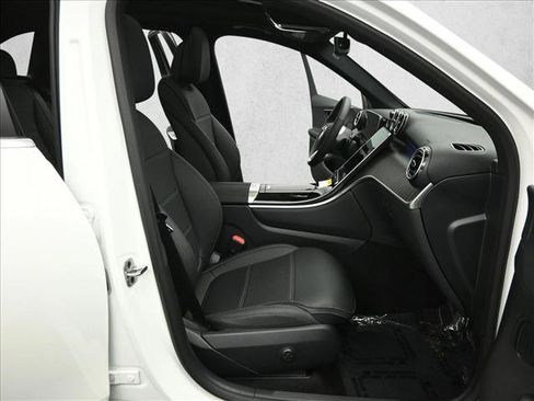 Certified 2026 Mercedes-Benz GLC 300 4MATIC image 28
