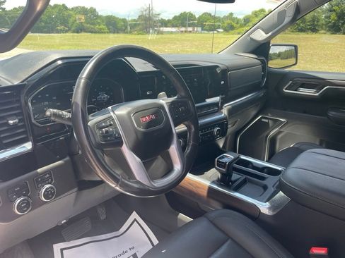 Used 2023 GMC Sierra 1500 SLT w/ SLT Convenience Package AWD/4WD image 33