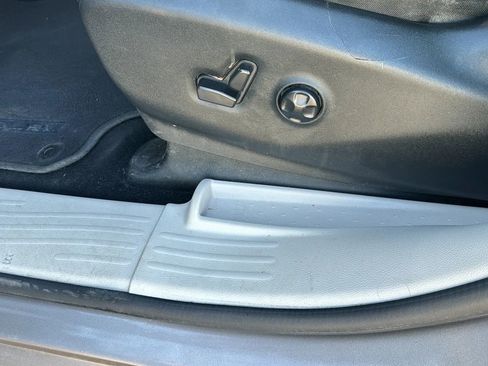 Used 2017 Chrysler Pacifica Touring-L image 33