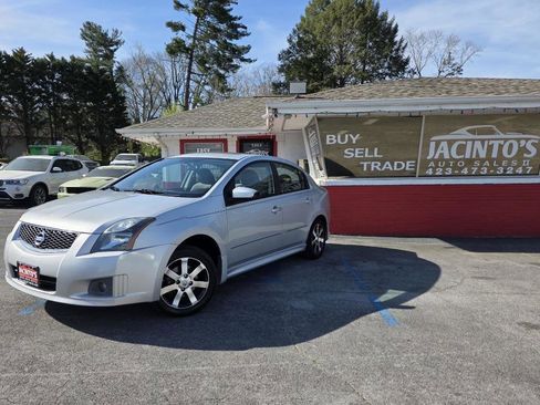 Used 2012 Nissan Sentra 2.0 SR w/ Special Edition Pkg FWD image 41