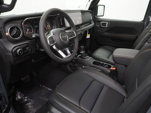 New 2026 Jeep Wrangler Unlimited Sahara AWD/4WD image 16