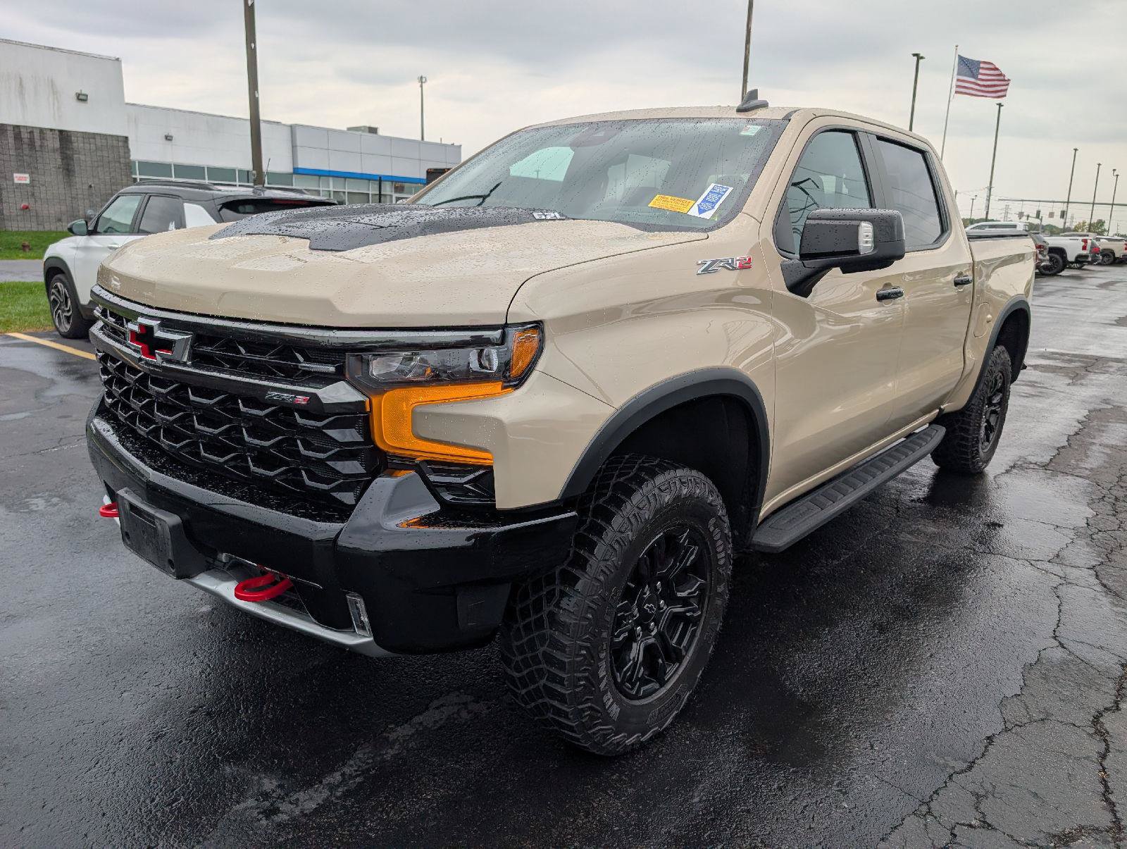 Used 2022 Chevrolet Silverado 1500 ZR2 w/ Technology Package AWD/4WD image 4