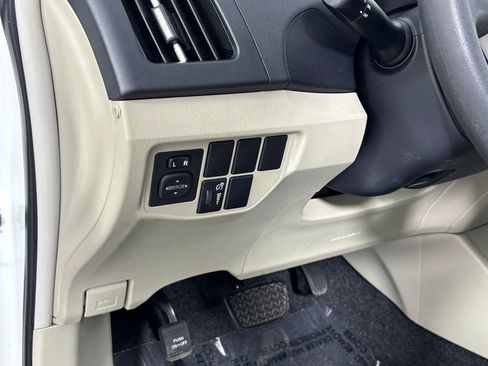 Used 2015 Toyota Prius Two FWD image 11
