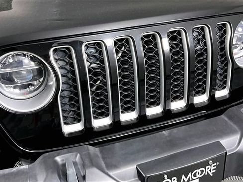 Used 2021 Jeep Wrangler Unlimited Sahara w/ Cold Weather Group AWD/4WD image 31