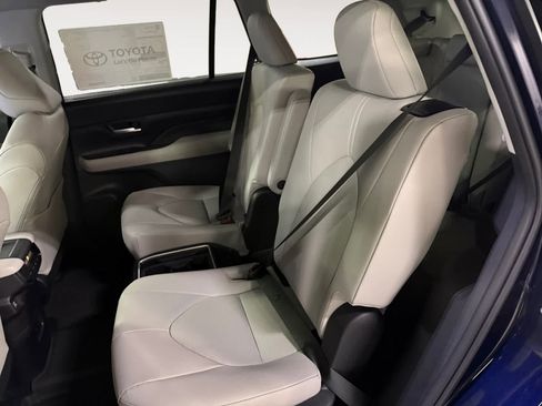 New 2026 Toyota Grand Highlander XLE FWD image 17