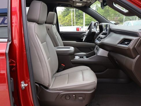 Used 2023 GMC Yukon SLT w/ SLT Premium Package AWD/4WD image 43