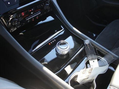 Used 2023 Jeep Grand Cherokee Altitude image 10