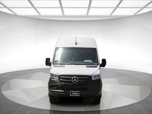 Used 2024 Mercedes-Benz Sprinter 3500 image 6