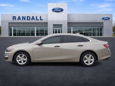 Used 2022 Chevrolet Malibu LT FWD image 3