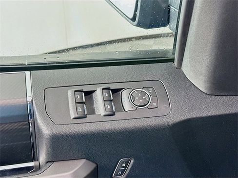 Used 2019 Ford F150 XLT w/ Equipment Group 302A Luxury image 18