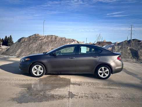 Used 2016 Dodge Dart SXT image 1