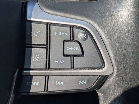 Used 2024 Toyota Highlander XSE image 30